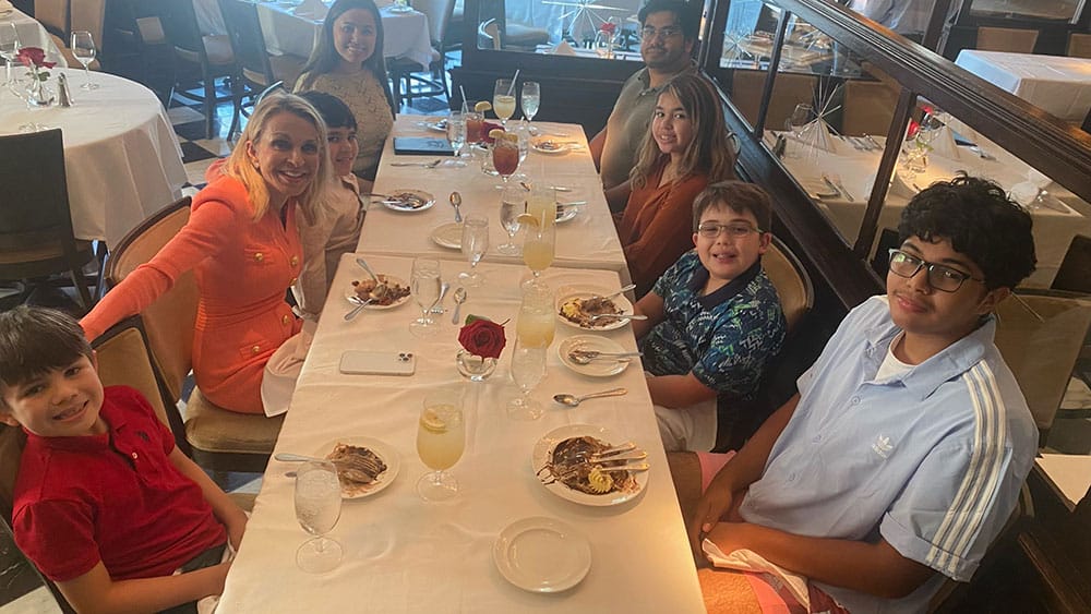 Teaching Manners for Kids: Cultivating the Perfect Gentleman and Lady