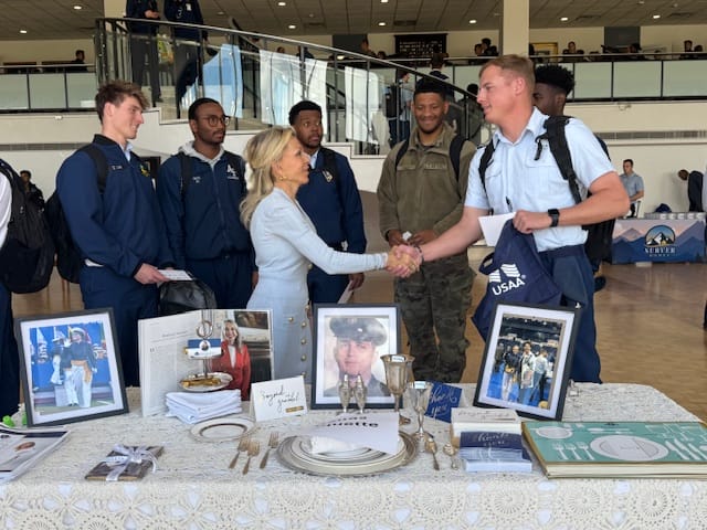 Dining Etiquette Classes: Teaching Professionalism to Tomorrows Air Force Leaders at the USAFA