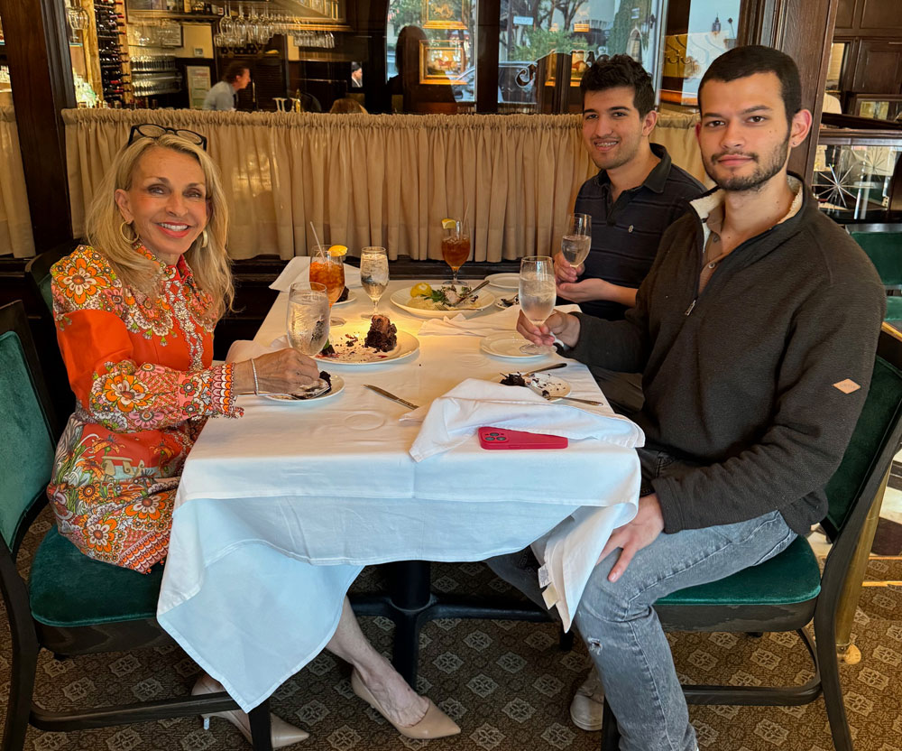 Benefits of Taking Social Skills and Dining Etiquette Classes Before Entering College